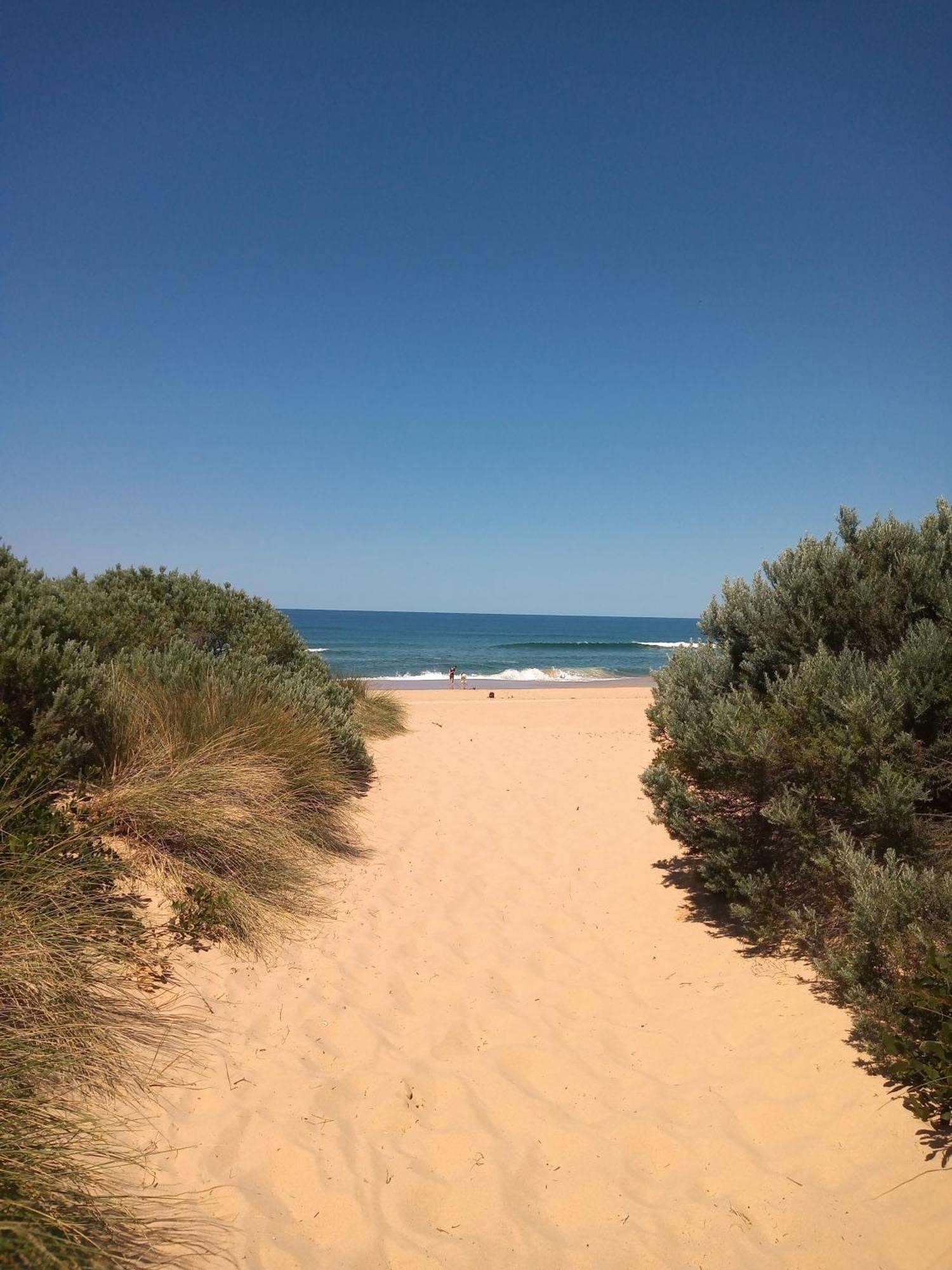 Lakes Entrance Waterfront Cottages With King Beds Bagian luar foto