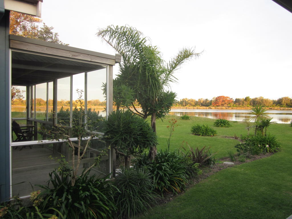 Lakes Entrance Waterfront Cottages With King Beds Bagian luar foto