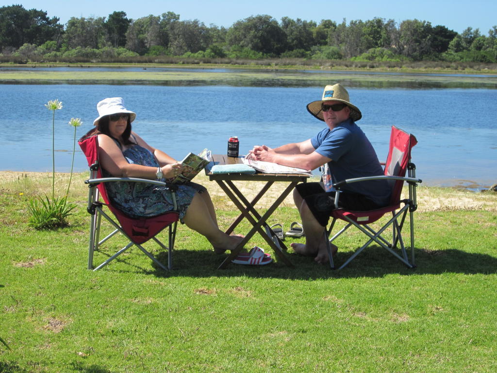 Lakes Entrance Waterfront Cottages With King Beds Bagian luar foto