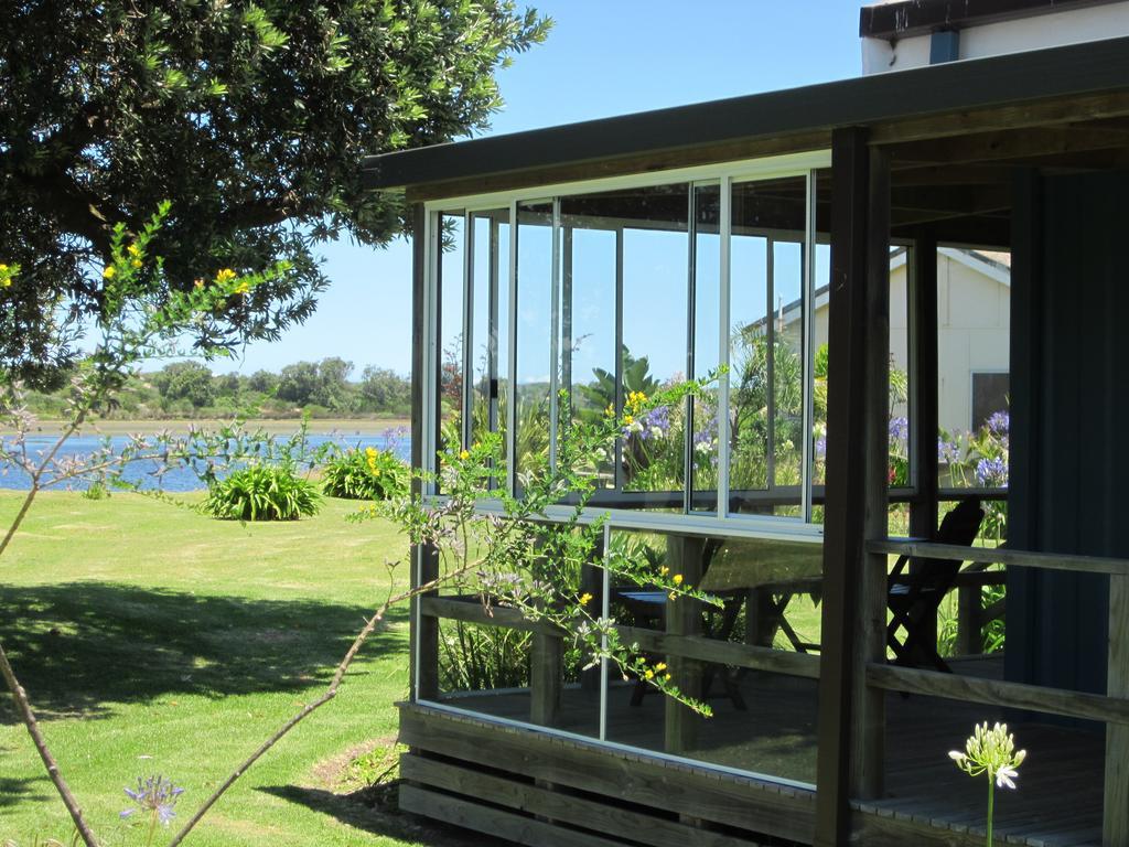 Lakes Entrance Waterfront Cottages With King Beds Bagian luar foto